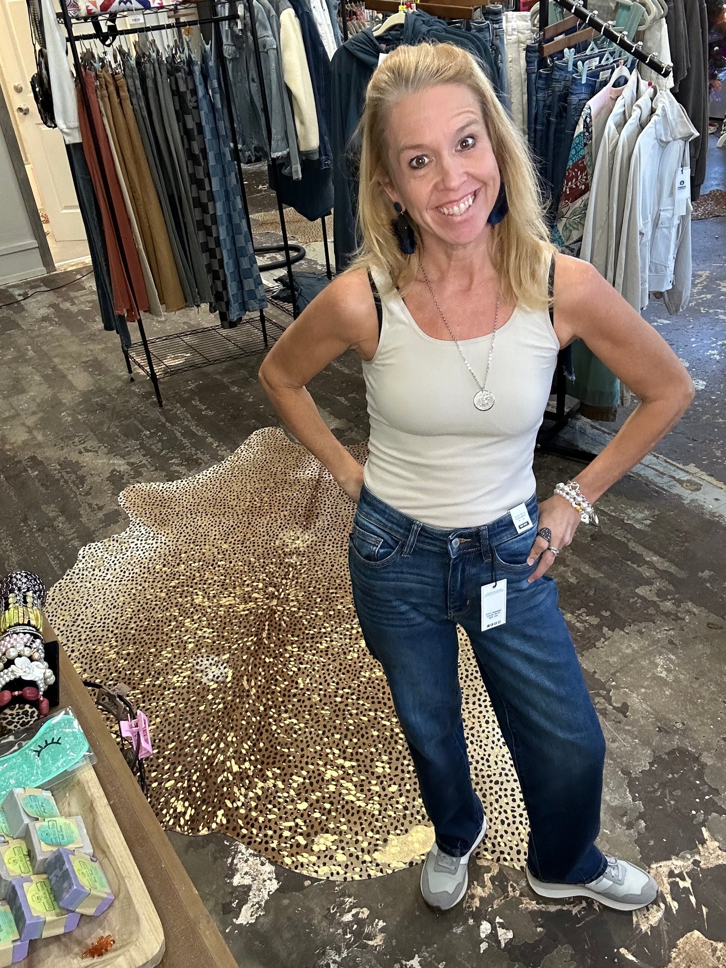 JB Mid Rise Straight Fit