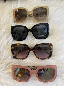 Sunglasses with Animal Print Earpieces