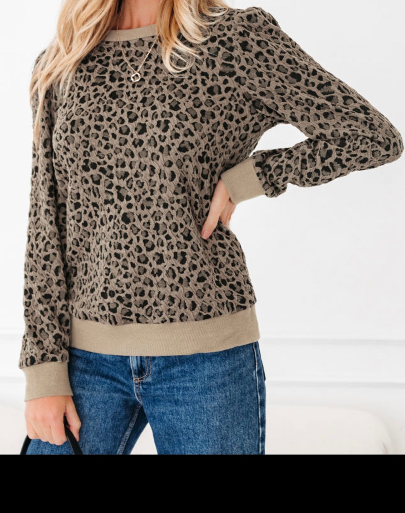 Ribbed Trim Leopard Top