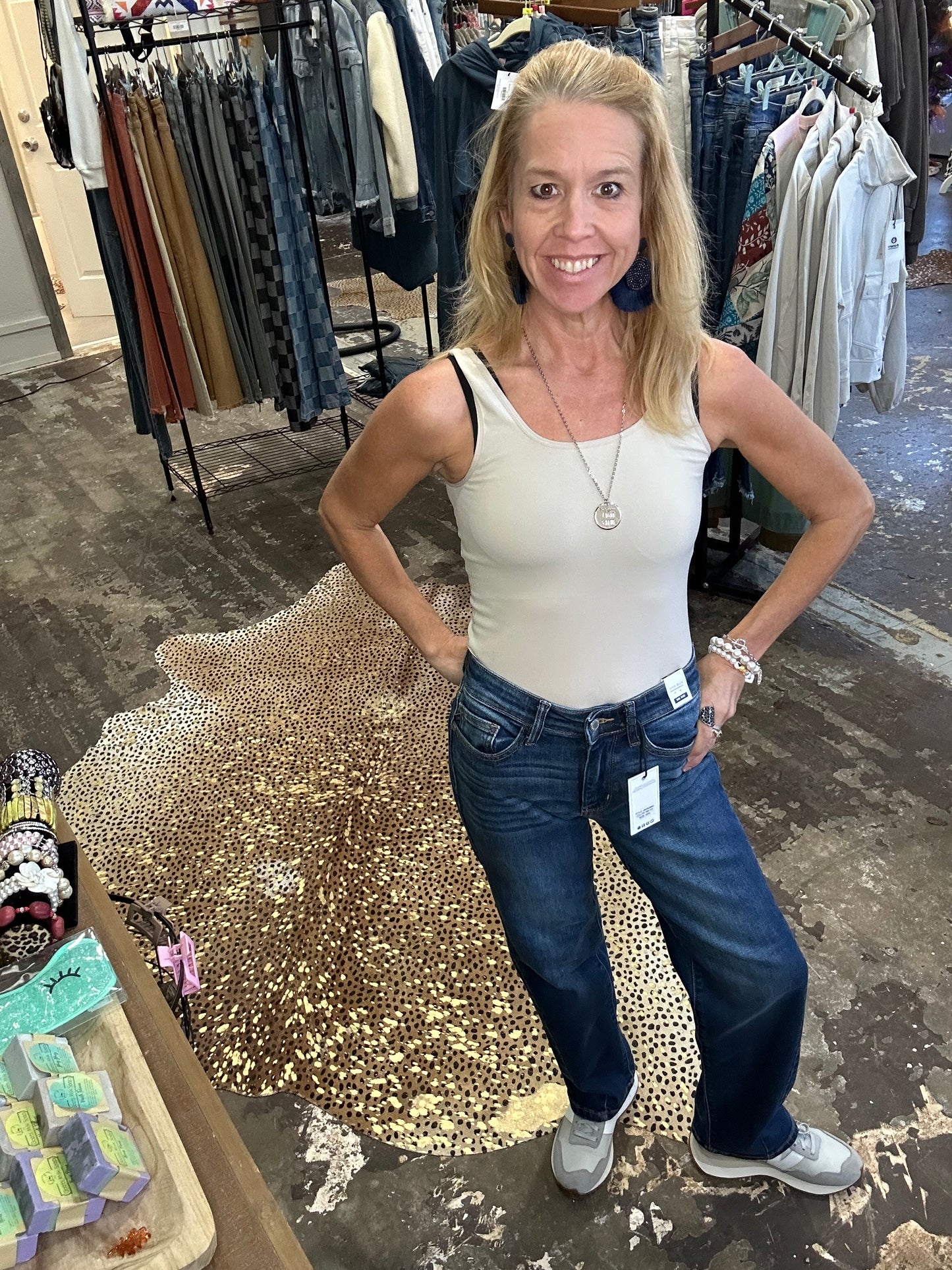 JB Mid Rise Straight Fit