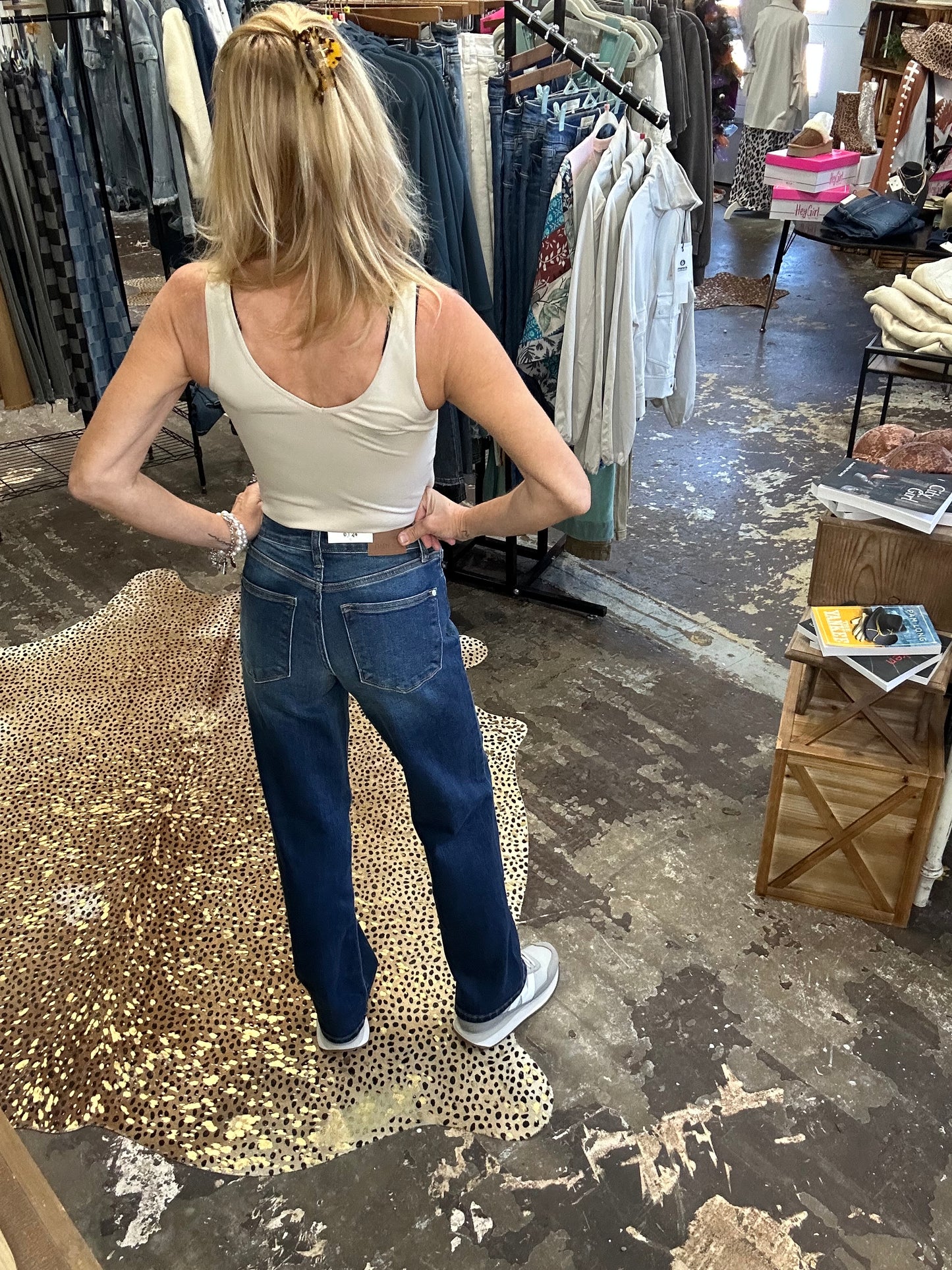 JB Mid Rise Straight Fit