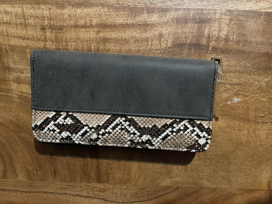 Black Snake Zipper Wallet - Charming Cheetah Boutique